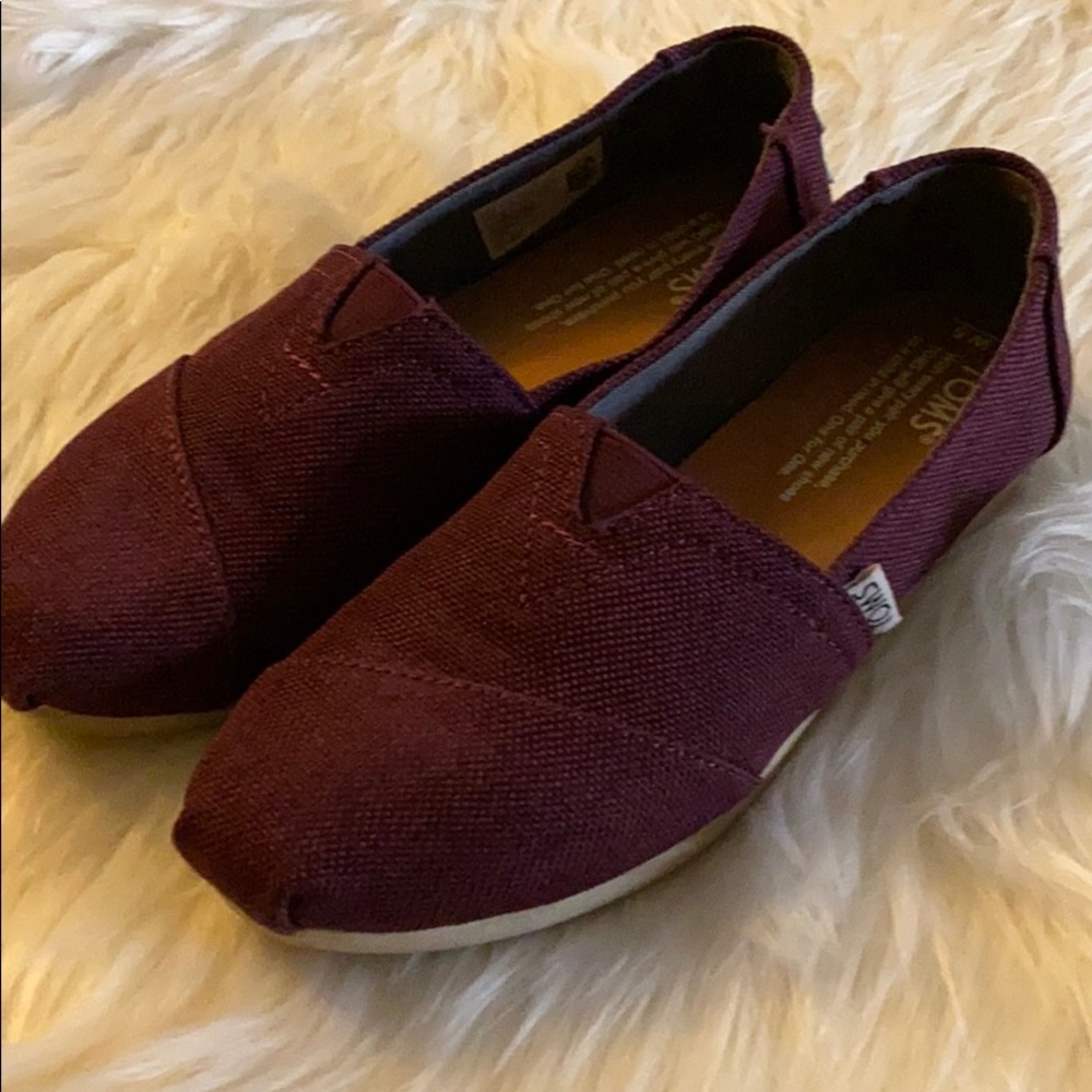 Toms Shoes